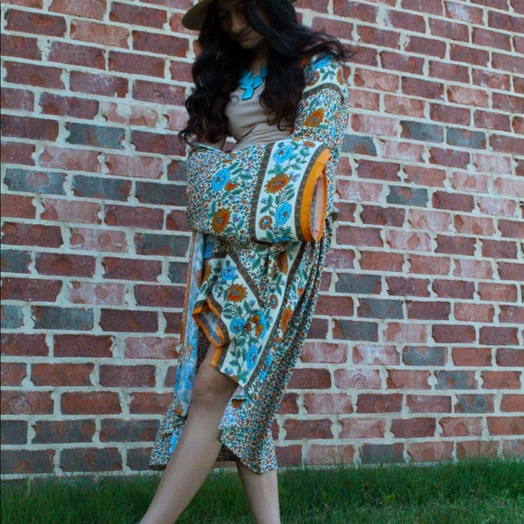 Beige multicolor Bohemian Flowing kimono floral long sleeve - Picture 5 of 16